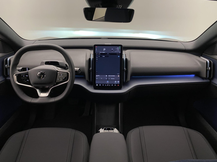 Volvo EX30 BLACK EDITION P5 ELETRIC PLUS na operativní leasing