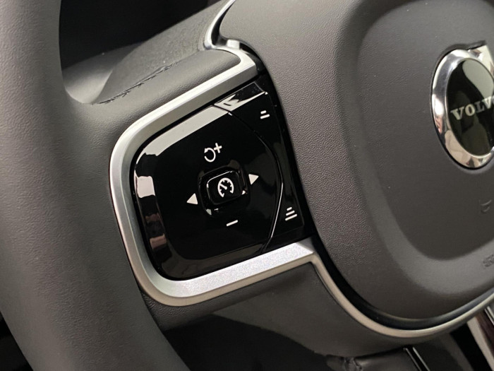 Volvo XC90 B5 AWD AUT BRIGHT PLUS na operativní leasing