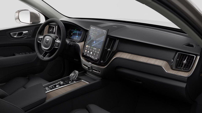 Volvo XC60 B5 AWD AUT BRIGHT PLUS na operativní leasing
