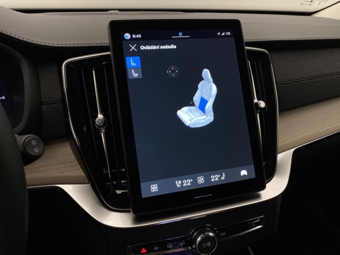 Volvo XC90 T8 AWD RECHARGE BRIGHT PLUS 7m na operativní leasing