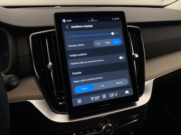 Volvo XC90 T8 AWD RECHARGE BRIGHT PLUS 7m na operativní leasing