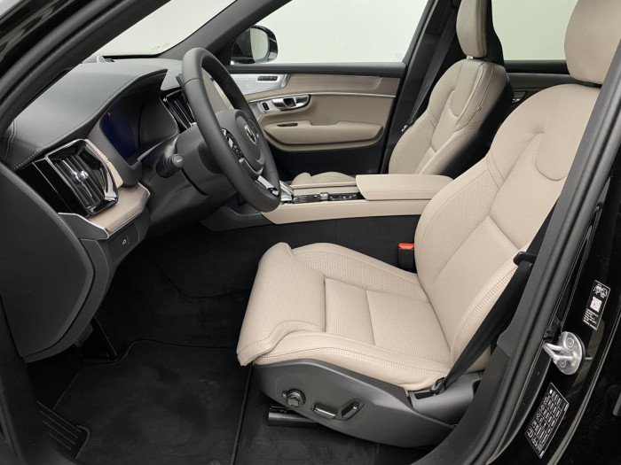 Volvo XC90 B5 AWD AUT BRIGHT PLUS na operativní leasing