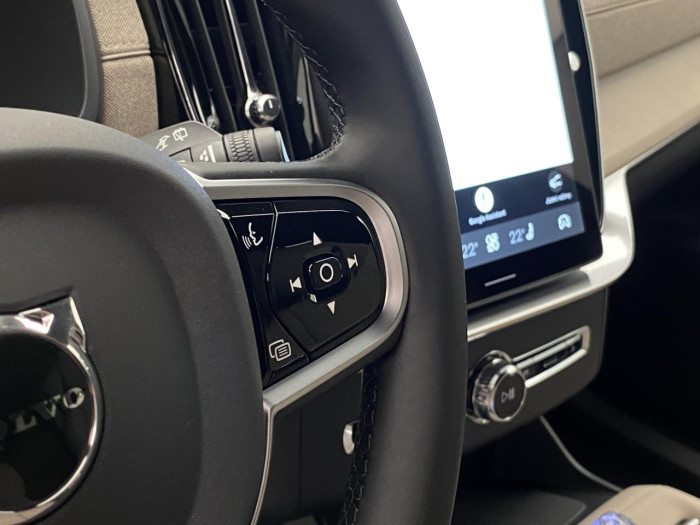 Volvo XC90 T8 AWD RECHARGE BRIGHT PLUS 7m na operativní leasing