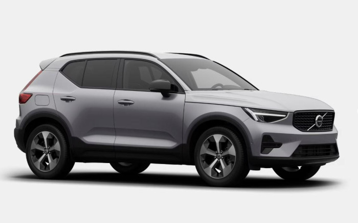 Volvo XC40 B3 AUT DARK PLUS na operativní leasing