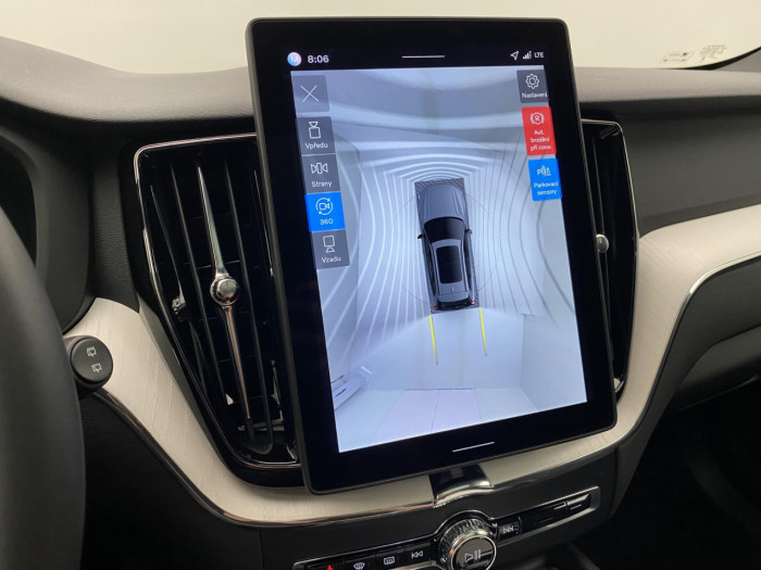 Volvo XC60 T6 AWD AUT DARK PLUS na operativní leasing