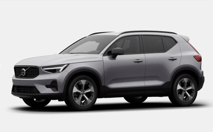 Volvo XC40 B3 AUT DARK PLUS na operativní leasing