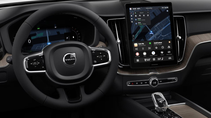 Volvo XC60 B5 AWD AUT BRIGHT PLUS na operativní leasing