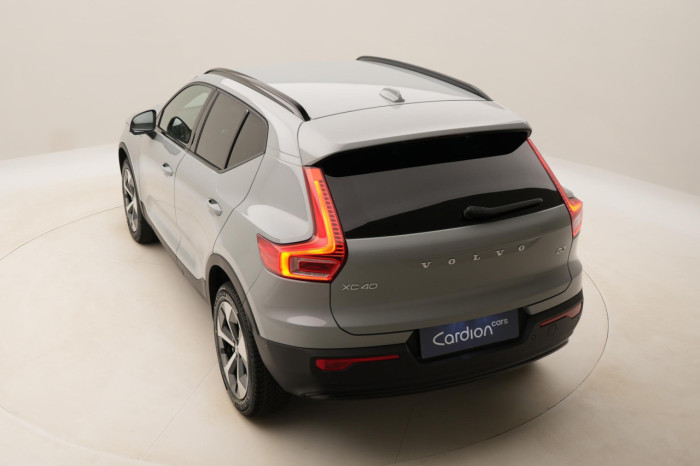Volvo XC40 B3 AUT DARK PLUS na operativní leasing