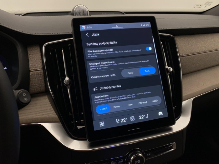 Volvo XC90 T8 AWD RECHARGE BRIGHT PLUS 7m na operativní leasing