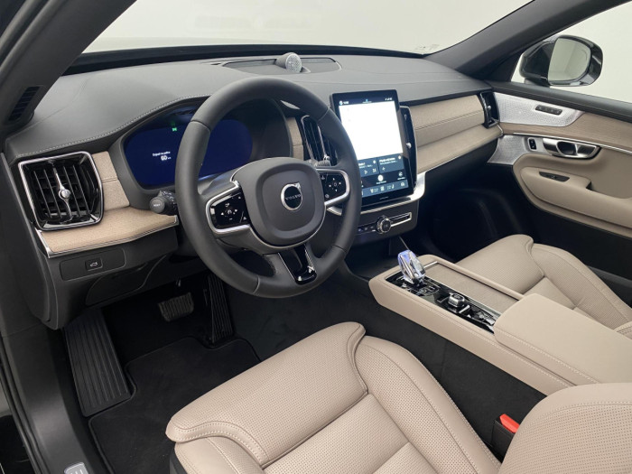 Volvo XC90 B5 AWD AUT BRIGHT PLUS na operativní leasing