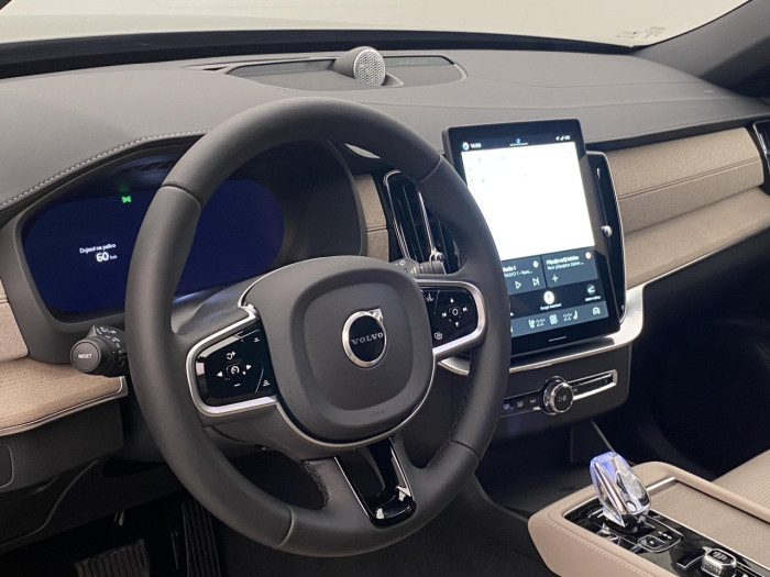 Volvo XC90 B5 AWD AUT BRIGHT PLUS na operativní leasing