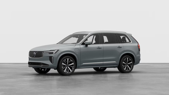 Volvo XC90 T8 AWD AUT RECHARGE CORE 7míst na operativní leasing