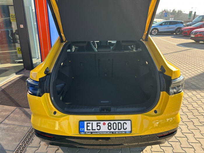 52 kWh dojezd (125 kW/170 k) na operativní leasing