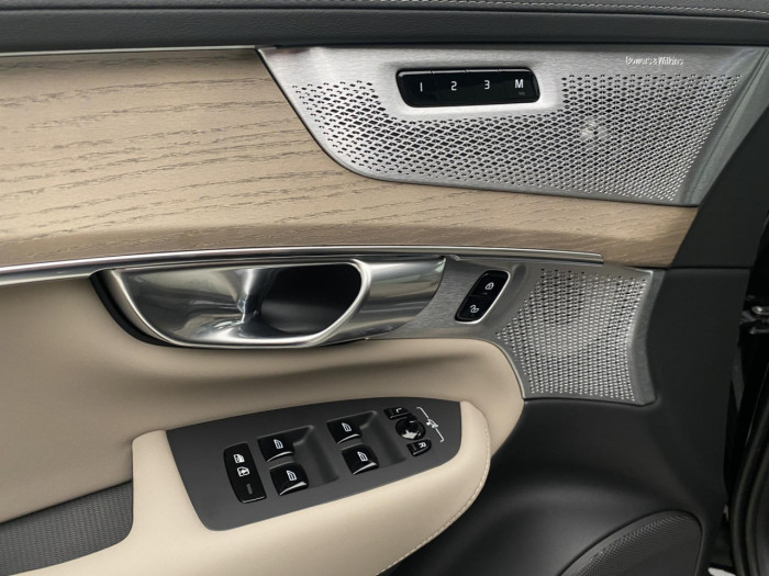 Volvo XC90 B5 AWD AUT BRIGHT PLUS na operativní leasing