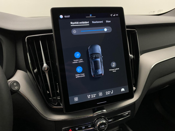 Volvo XC60 T6 AWD AUT PLUS BLACK EDITION na operativní leasing