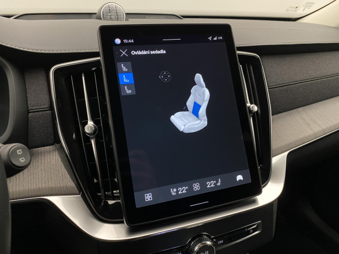 Volvo XC90 T8 AWD RECHARGE BRIGHT PLUS 7m na operativní leasing