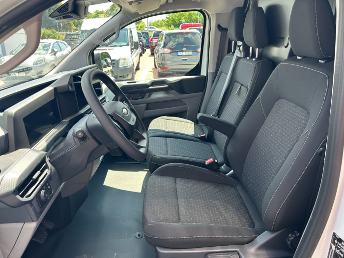 Custom 64kWh 100kW Trend 340 L1H1 na operativní leasing