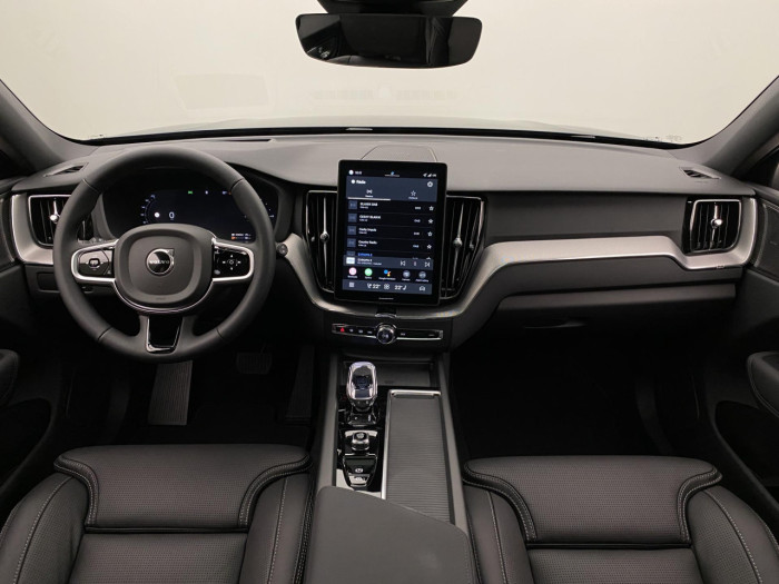 Volvo XC60 T6 AWD AUT PLUS BLACK EDITION na operativní leasing