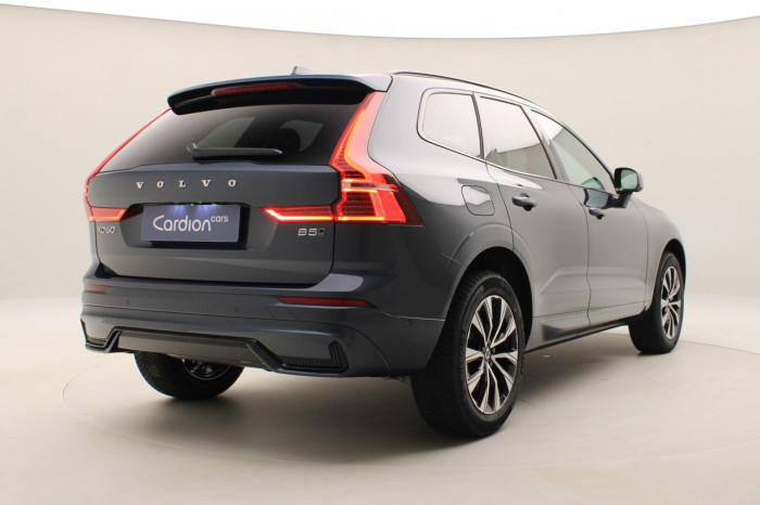 Volvo XC60 B5 AWD AUT DARK PLUS na operativní leasing