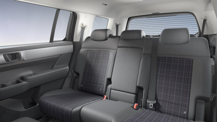 HYUNDAI Santa Fe 1.6 T-Gdi Hev Comfort 4x4 Auto 7 Míst na operativní leasing