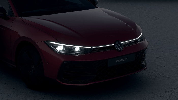 Volkswagen Passat R-Line People 2,0 TDI 142 kW 4MOT na operativní leasing