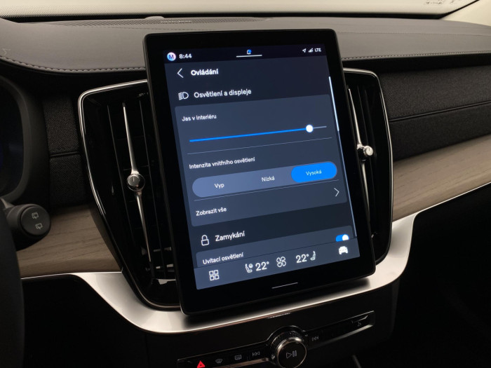 Volvo XC90 T8 AWD RECHARGE BRIGHT PLUS 7m na operativní leasing