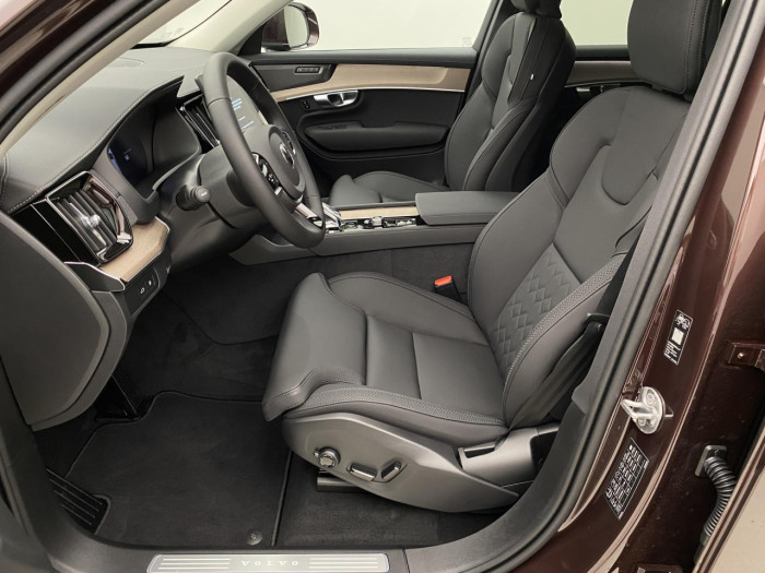 Volvo XC90 T8 AWD RECHARGE BRIGHT PLUS 7m na operativní leasing
