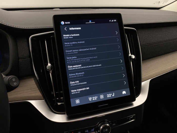 Volvo XC90 T8 AWD RECHARGE BRIGHT PLUS 7m na operativní leasing