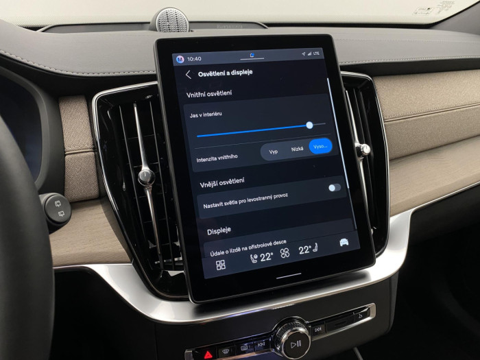 Volvo XC90 B5 AWD AUT BRIGHT PLUS na operativní leasing