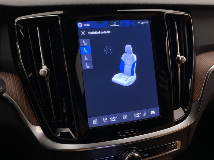 Volvo V60 T6 AWD Plug-in BRIGHT PLUS na operativní leasing