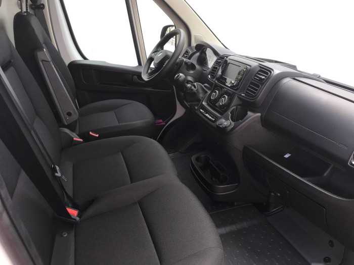 Peugeot Boxer Furgon 3300 L2H2 2,2 BlueHDi MAN6 / 103kW na operativní leasing