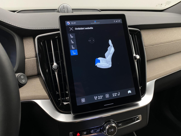 Volvo XC90 B5 AWD AUT BRIGHT PLUS na operativní leasing