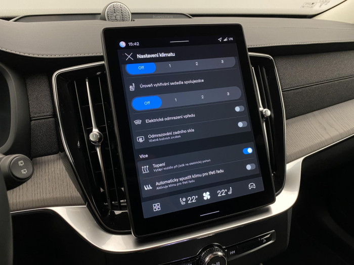 Volvo XC90 T8 AWD RECHARGE BRIGHT PLUS 7m na operativní leasing