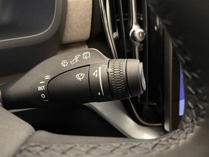 Volvo XC90 B5 AWD AUT BRIGHT PLUS na operativní leasing