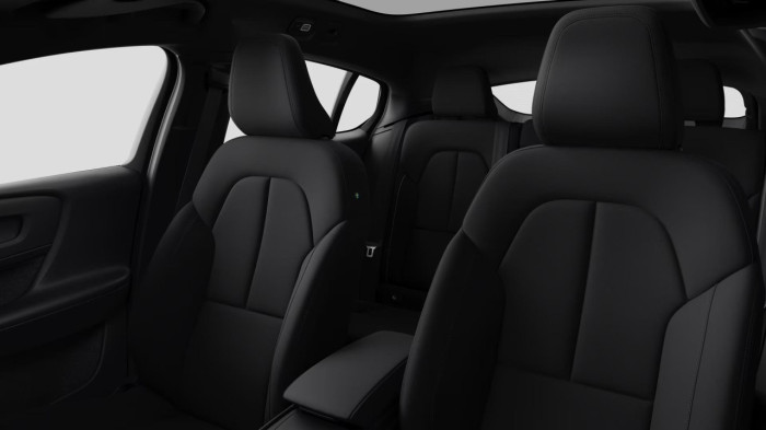 Volvo EC40 PURE ELECTRIC SINGLE ENG. RWD na operativní leasing