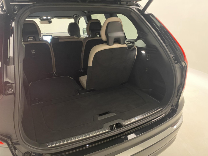 Volvo XC90 B5 AWD AUT BRIGHT PLUS na operativní leasing