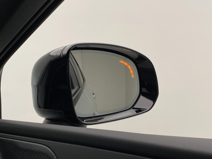 Volvo XC60 T6 AWD AUT DARK PLUS na operativní leasing