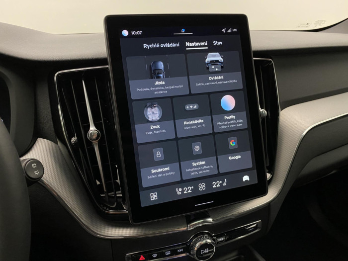 Volvo XC60 T6 AWD AUT PLUS BLACK EDITION na operativní leasing