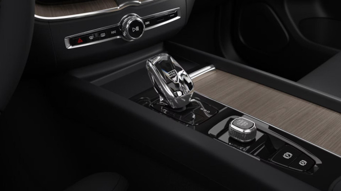 Volvo XC60 B5 AWD AUT BRIGHT PLUS na operativní leasing