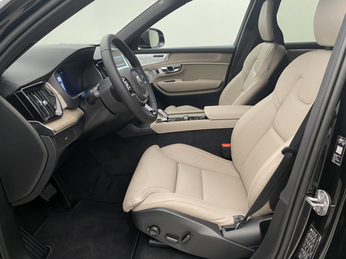 Volvo XC90 B5 AWD AUT BRIGHT PLUS na operativní leasing