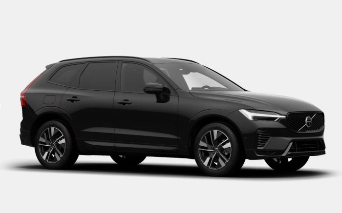 Volvo XC60 B5 AWD AUT DARK PLUS na operativní leasing