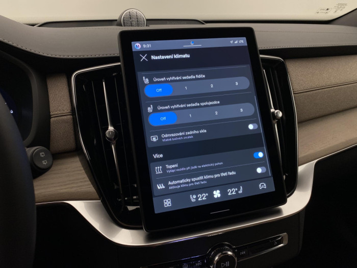 Volvo XC90 T8 AWD RECHARGE BRIGHT PLUS 7m na operativní leasing