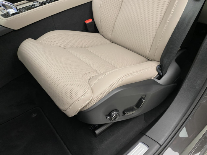 Volvo XC90 T8 AWD RECHARGE BRIGHT PLUS 7m na operativní leasing