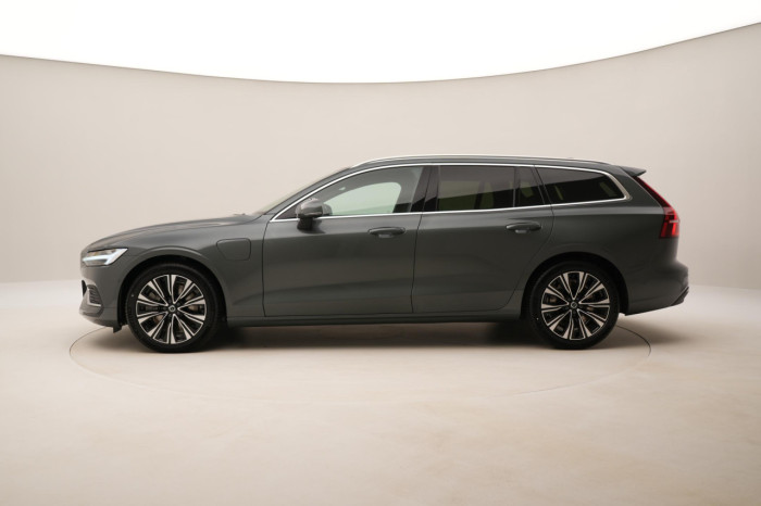 Volvo V60 T6 AWD Plug-in BRIGHT PLUS na operativní leasing