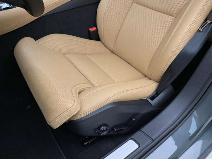 Volvo V60 T6 AWD Plug-in BRIGHT PLUS na operativní leasing
