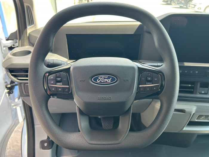 Custom 64kWh 100kW Trend 340 L1H1 na operativní leasing