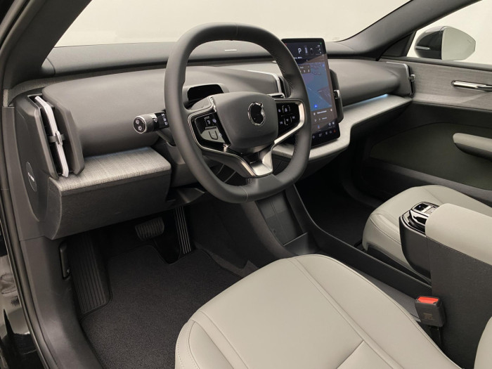 Volvo EX30 PURE ELECTRIC EXTENDED PLUS na operativní leasing