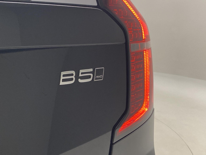 Volvo XC90 B5 AWD AUT BRIGHT PLUS na operativní leasing