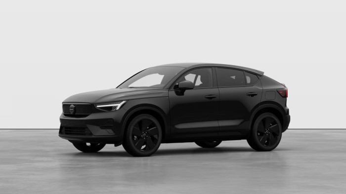 Volvo EC40 PURE ELECTRIC BLACK EDITION Edition na operativní leasing