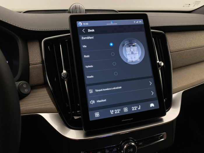 Volvo XC90 T8 AWD RECHARGE BRIGHT PLUS 7m na operativní leasing